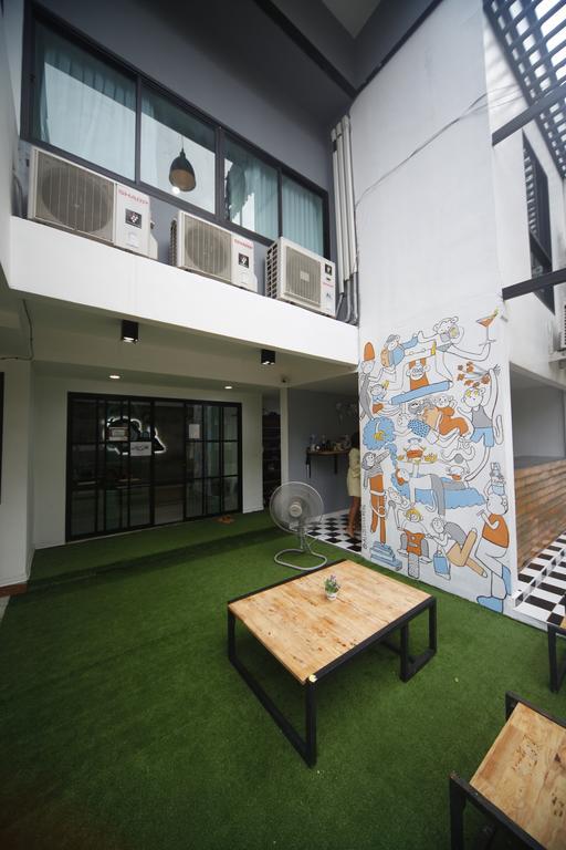 Monkeynap Hostel Бангкок Экстерьер фото