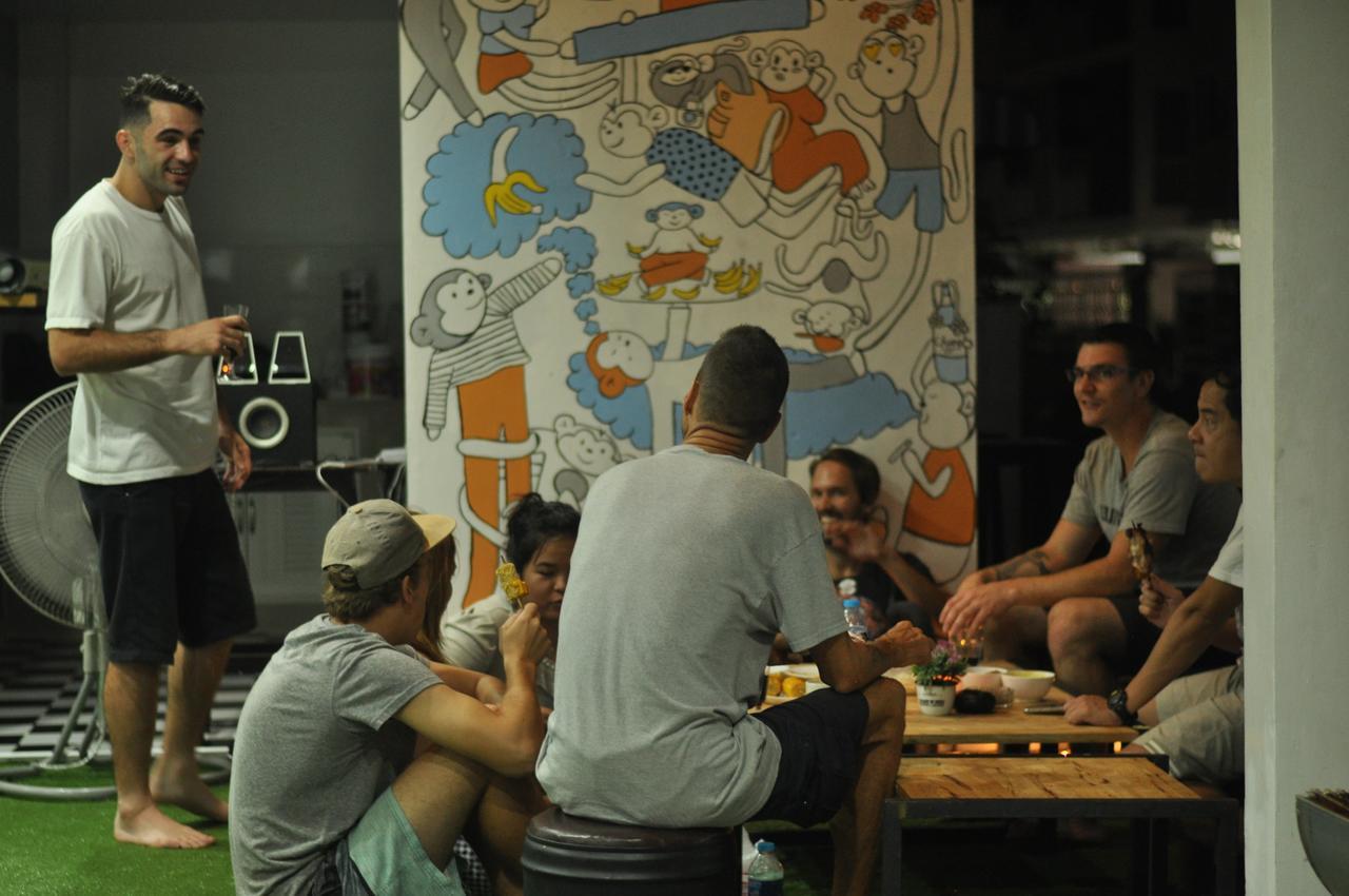 Monkeynap Hostel Бангкок Экстерьер фото