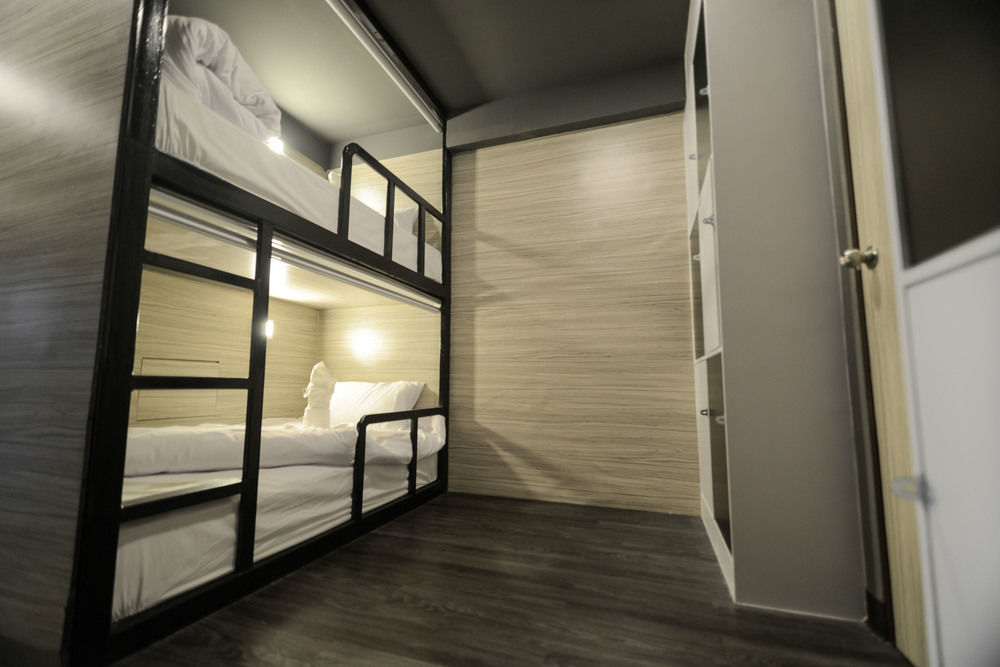 Monkeynap Hostel Бангкок Экстерьер фото
