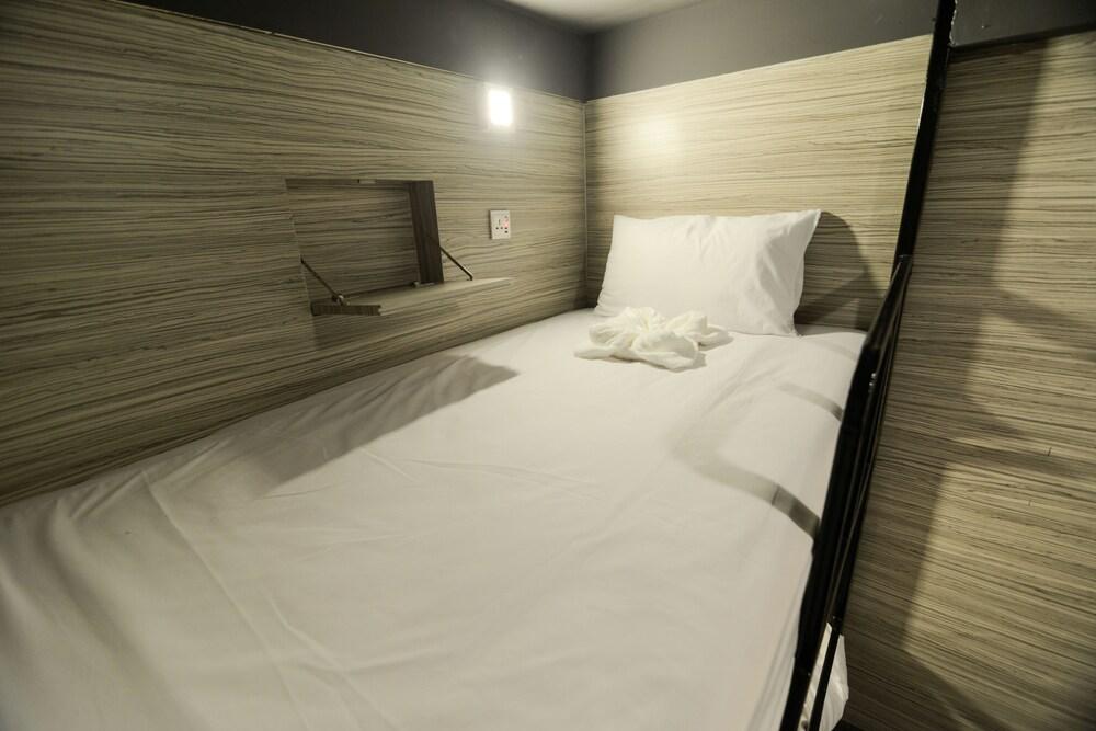 Monkeynap Hostel Бангкок Экстерьер фото